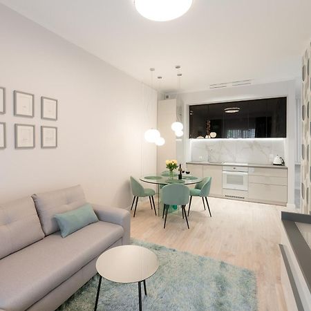 Homestay 3 With Private Parking Stary Toruń エクステリア 写真